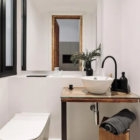 Spacest - Carrer De Trafalgar A Apartament *